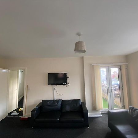 Cosy Living Apartment Camberley Exterior photo